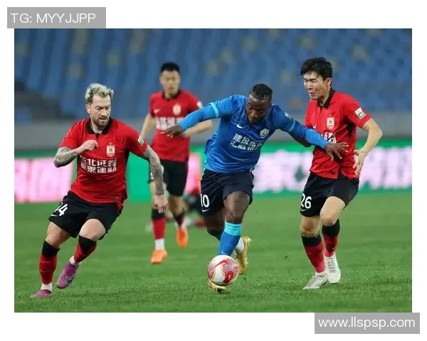 中国足球青训培养的未来之星：年轻球员崭露头角助力足球强国梦