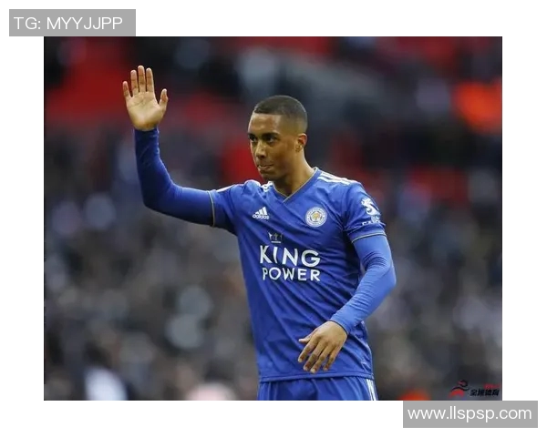 约翰领衔新一代足球巨星崛起之路：从天才少年到世界级球员的传奇历程